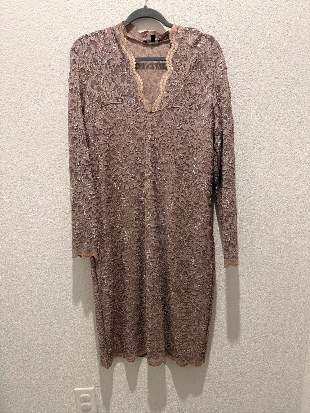 MARINA Mauve Lace Midi Dress with Scalloped Trim